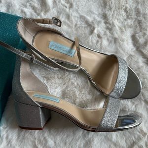 Betsey Johnson - women’s shoes size 10